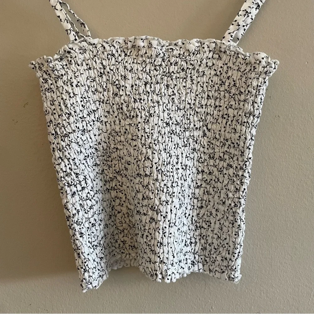 J. Galt White & Black Floral Smocked 100% Linen Tube Crop Top – One Size EUC - Picture 4 of 15